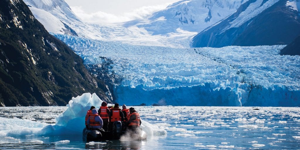 Ventus Australis glacier zodiac expedition