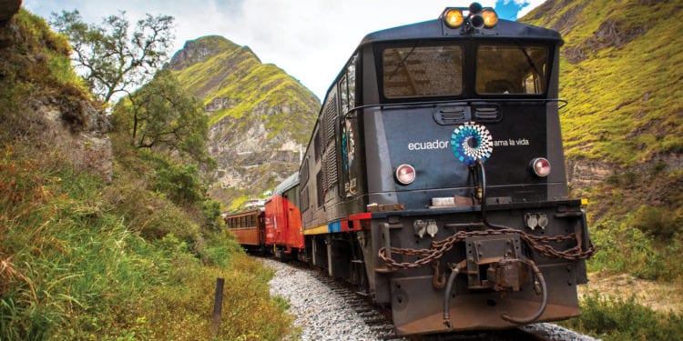 Ecuador Tren Crucero locomotive Contours Travel