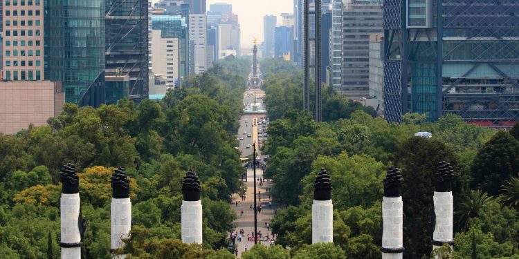 Mexico Condor Verde Mexico City view of Reforma avenue Contours Travel