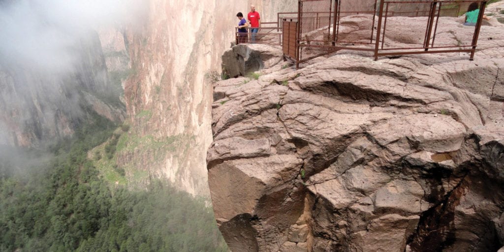 Basaseachi Falls from top