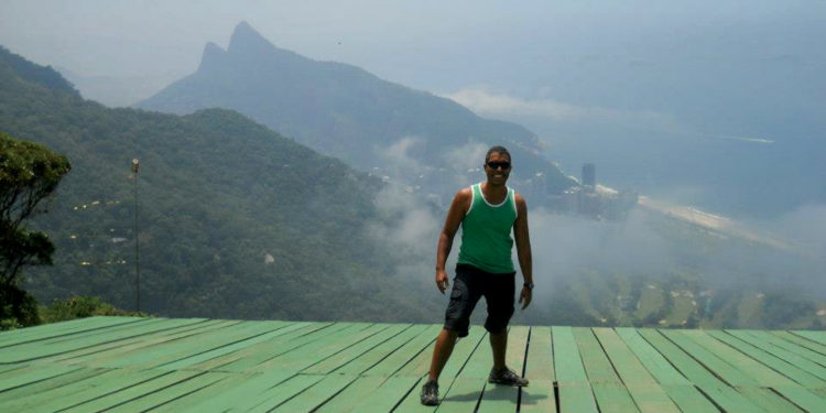 Victor Azevedo Contours Travel Specialist in Rio de Janeiro