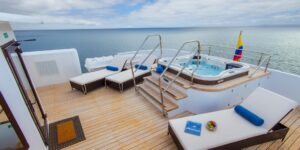 Royal Galapagos_Natural Paradise_jacuzzi