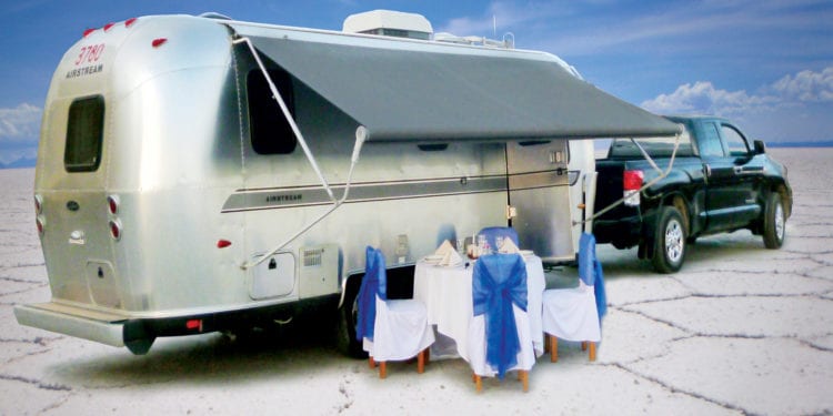 Deluxe Airstream Camper Uyuni Salt Flats